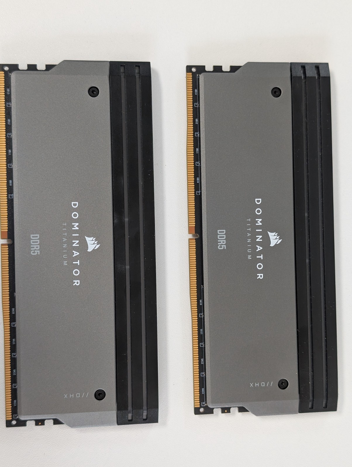 Corsair Dominator Titanium 64GB 2x32GB DDR5 6000 CL30 AMD EXPO Intel XMP