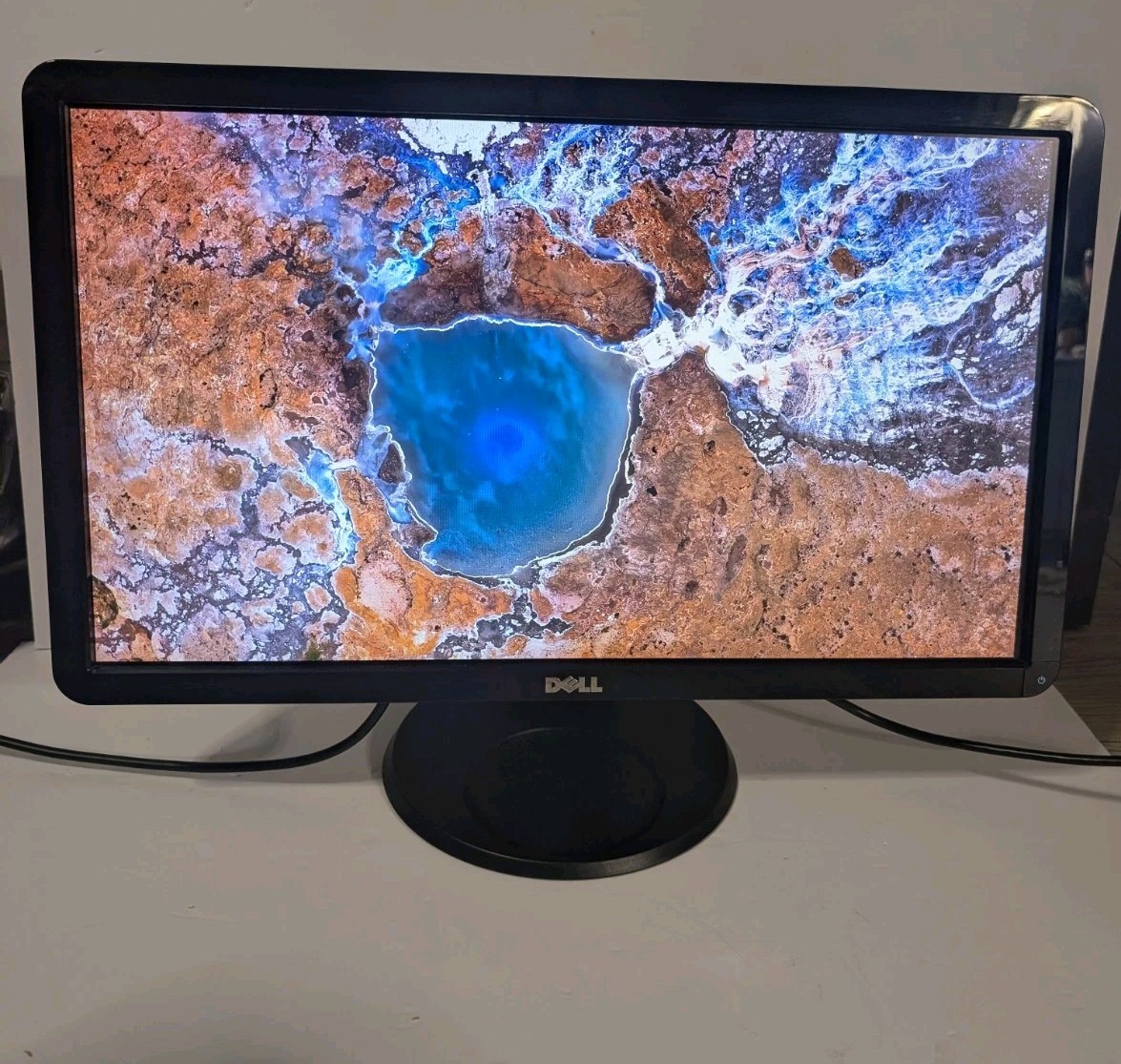 Dell S2309Wb 23” LCD Monitor DVI VGA Tested & Working Very Low Hours Pristine 