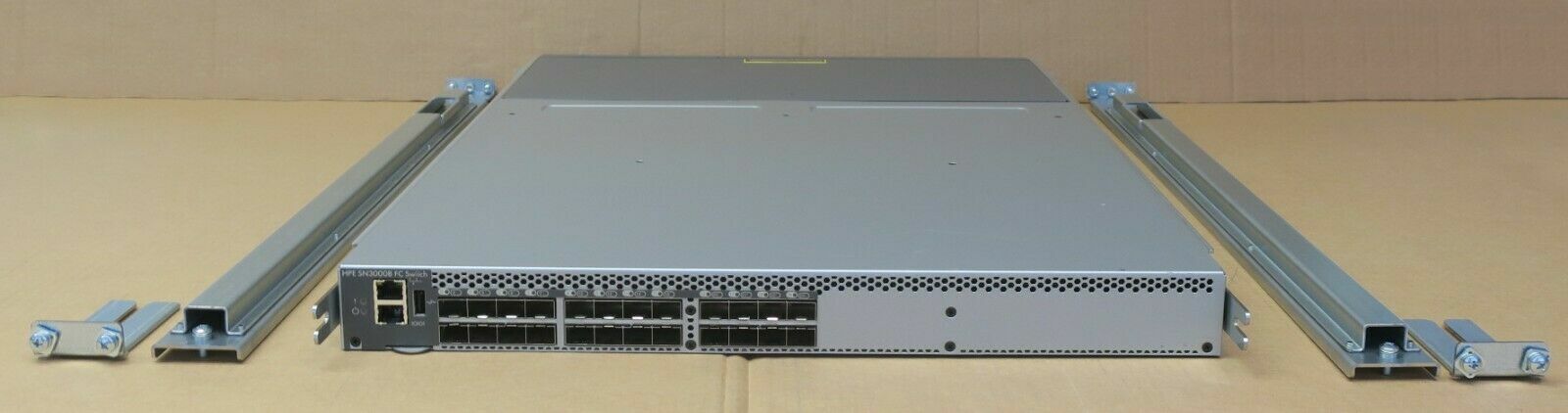 HP SN3000B Brocade 6505 QW938A 16Gb 24-Port Active SFP+ Fibre Channel SAN Switch