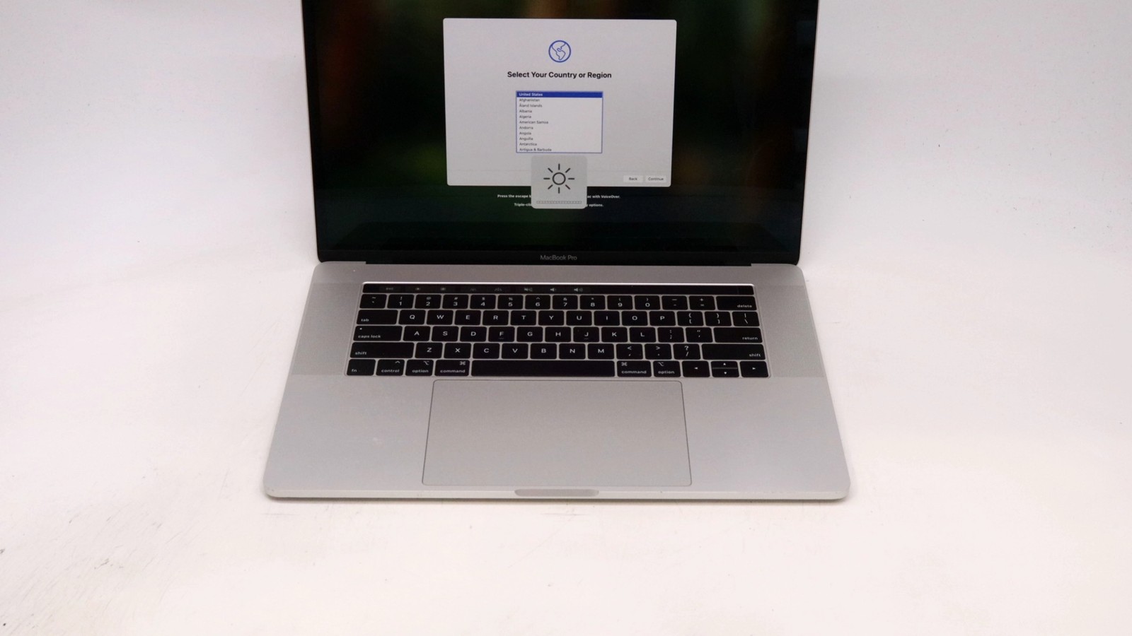 Apple Macbook Pro 15" i7-9750h 16GB 256GB KEYBOARD ISSUE