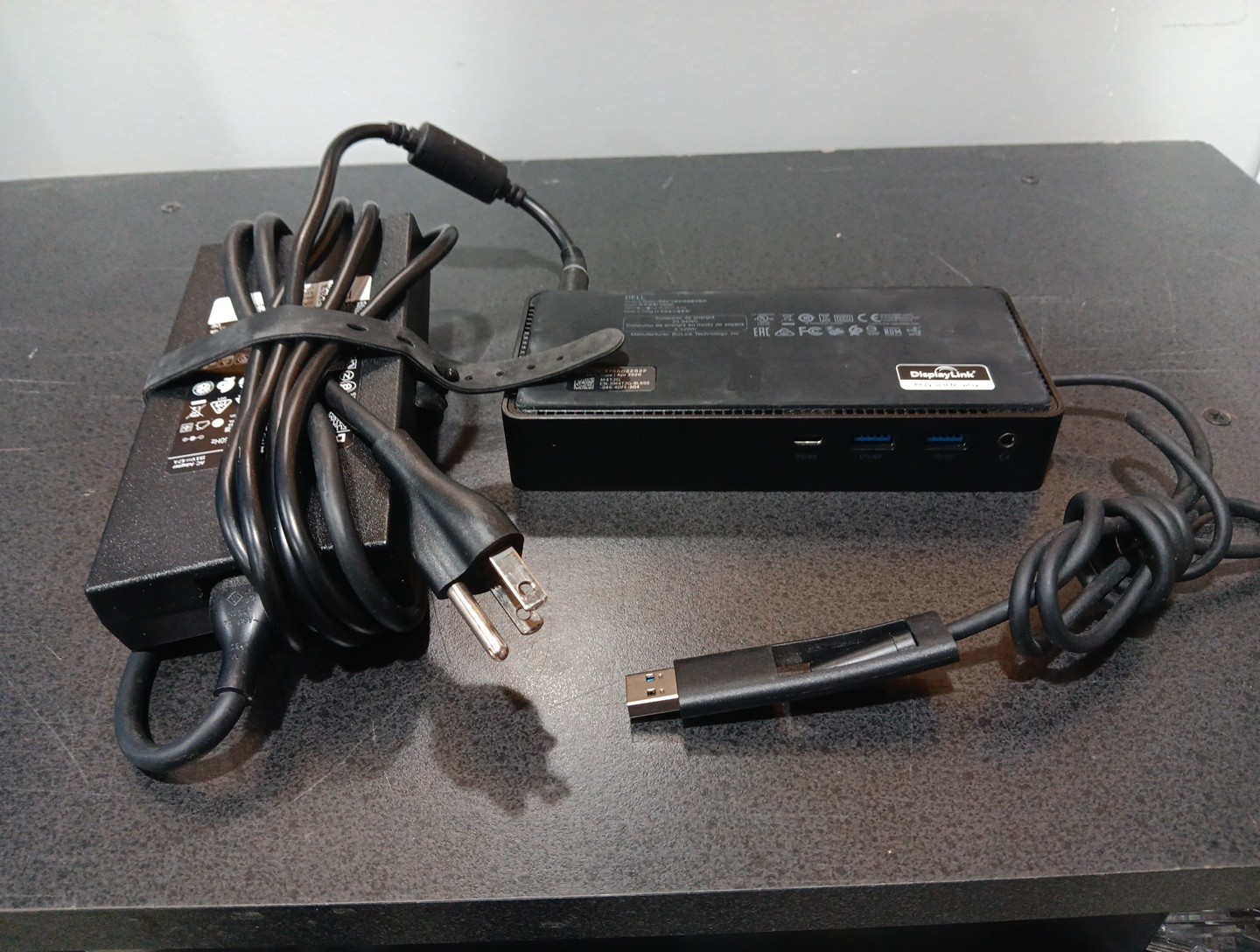 Dell D6000 Laptop Docking Station w/ OEM Charger - WORKING