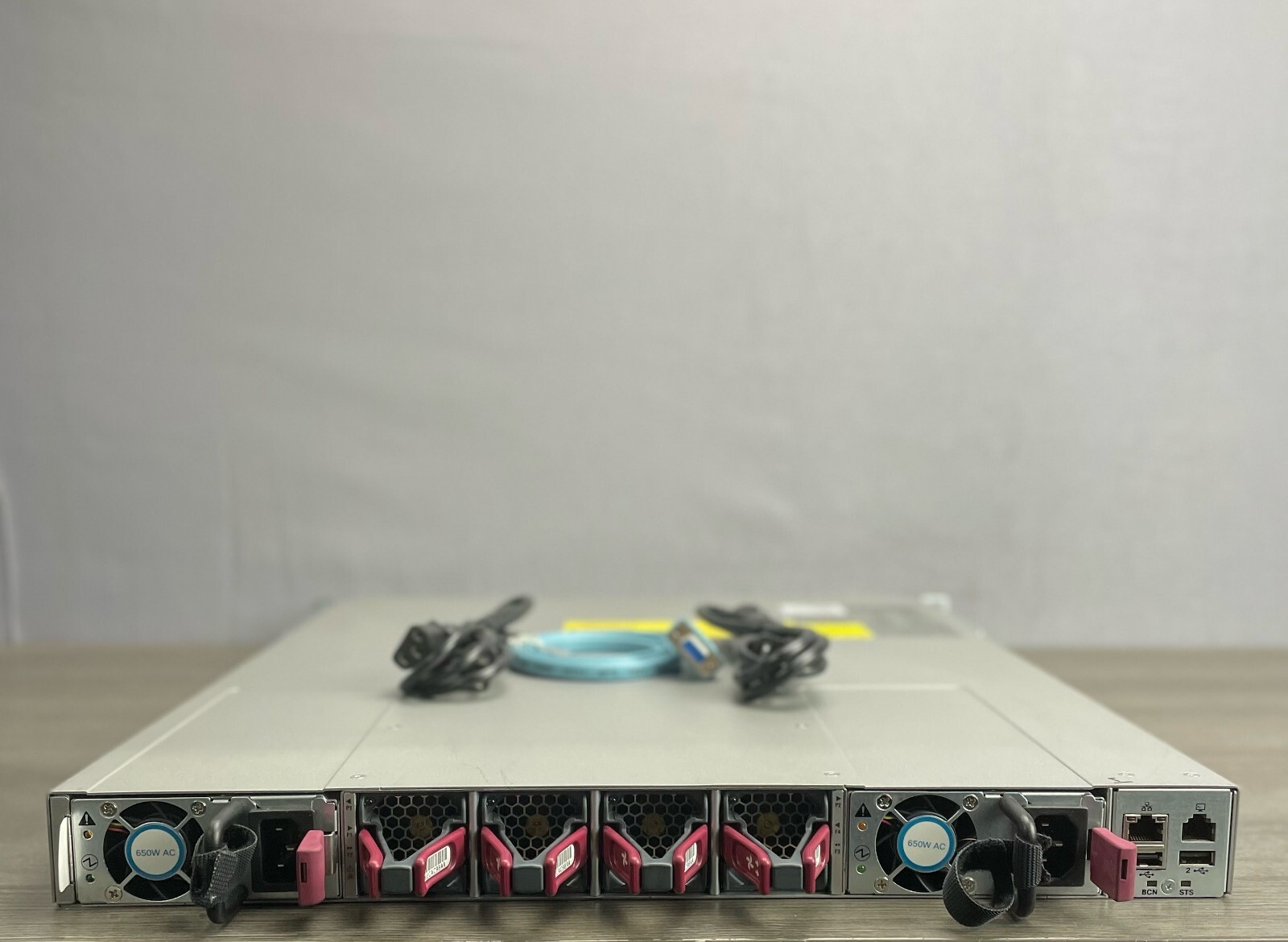 Cisco Nexus N9K-C9372TX-E 48 Port 1/10G-T 6 Port 40G QSFP+ Front-to-Back Airflow