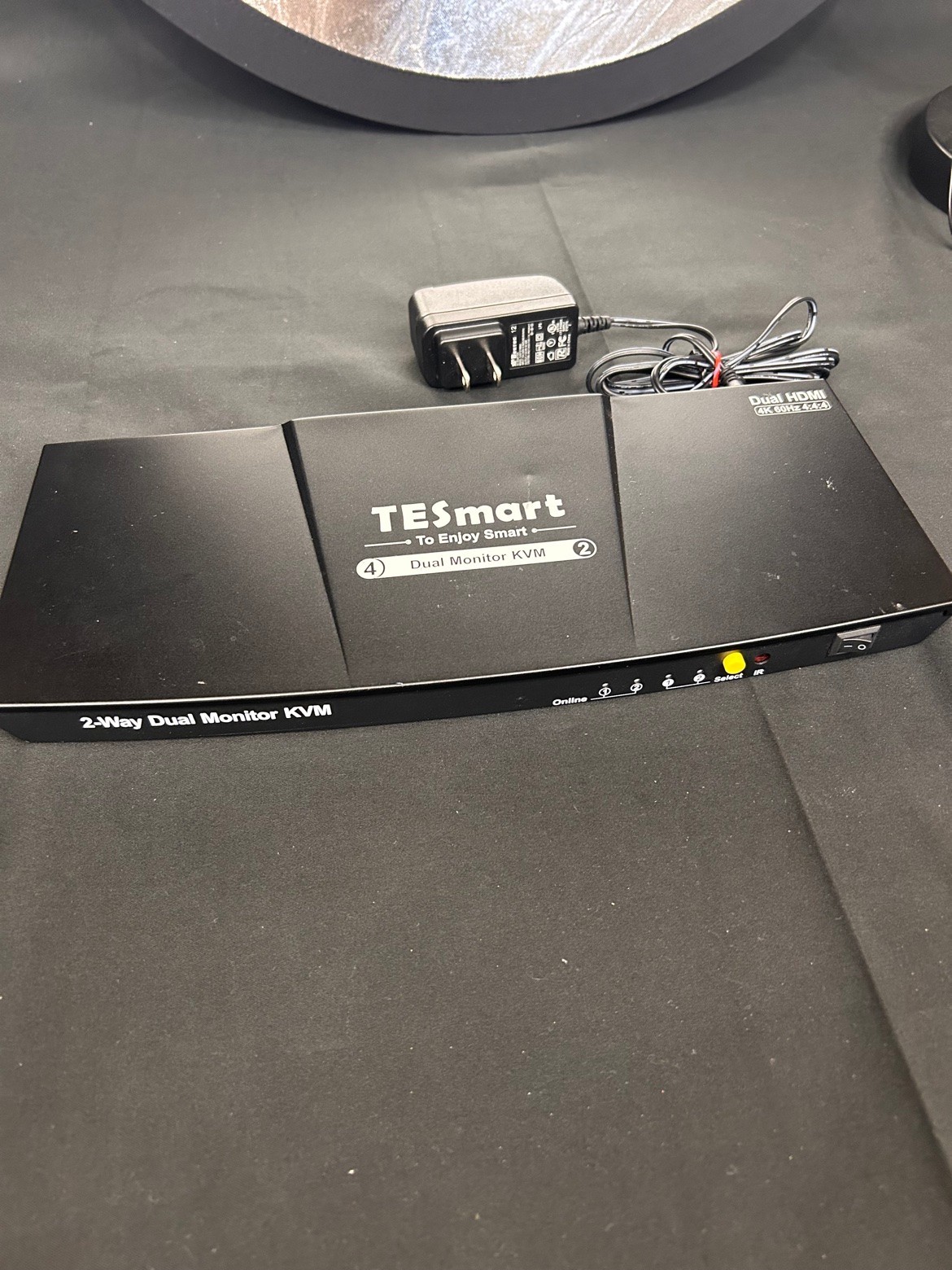 TESmart HKS0402A1U 4-Port Dual Monitor HDMI KVM Switch 4K 60Hz - Tested Working