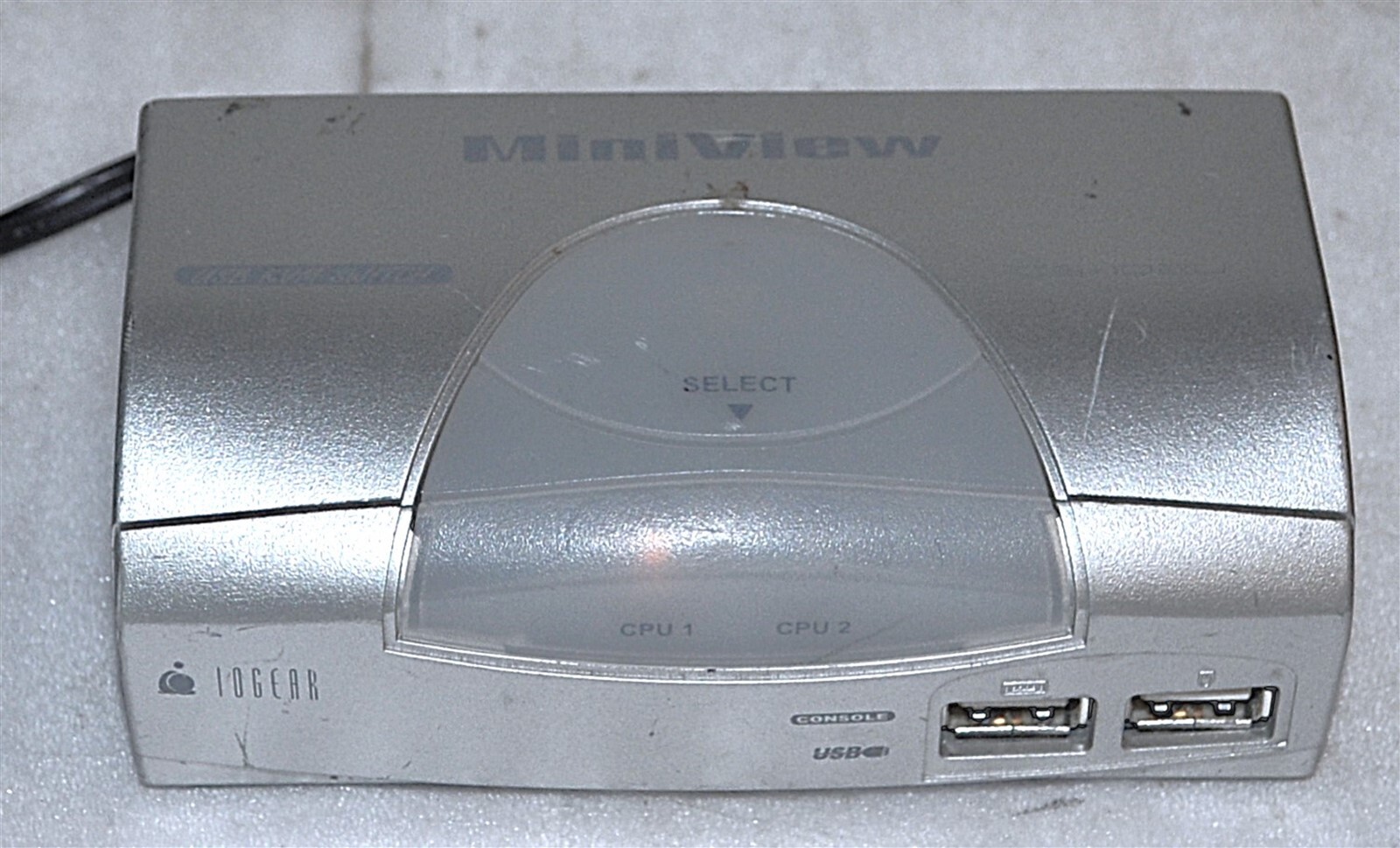 IOGEAR MINIVIEW MODEL CS-102U USB KVM SWITCH WITH POWER SCHOOL SURPLUS 