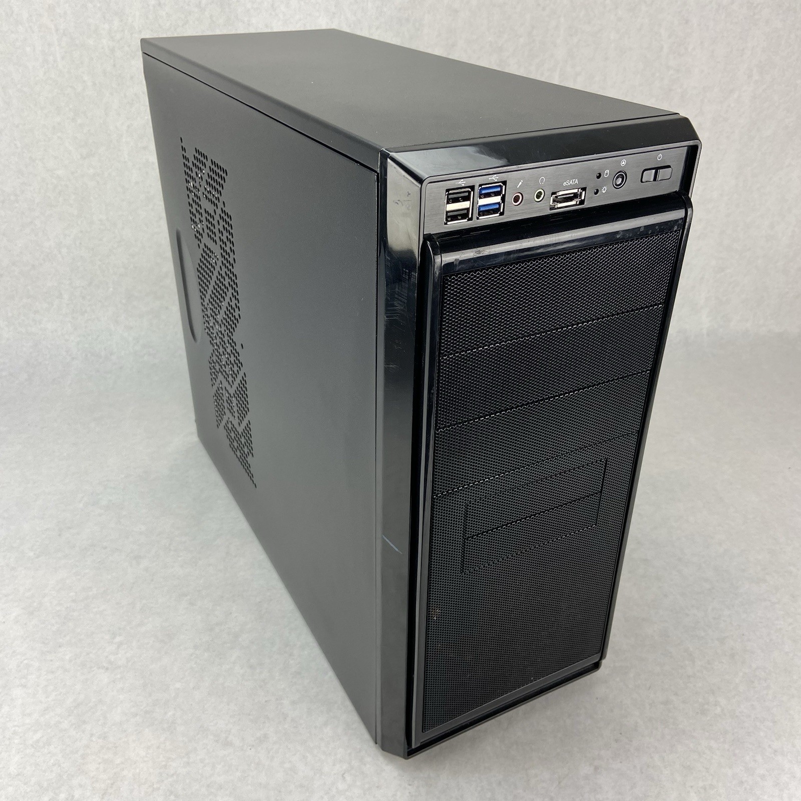 Rosewill Blackbone Mid Tower Computer Case Bare Bones No PSU