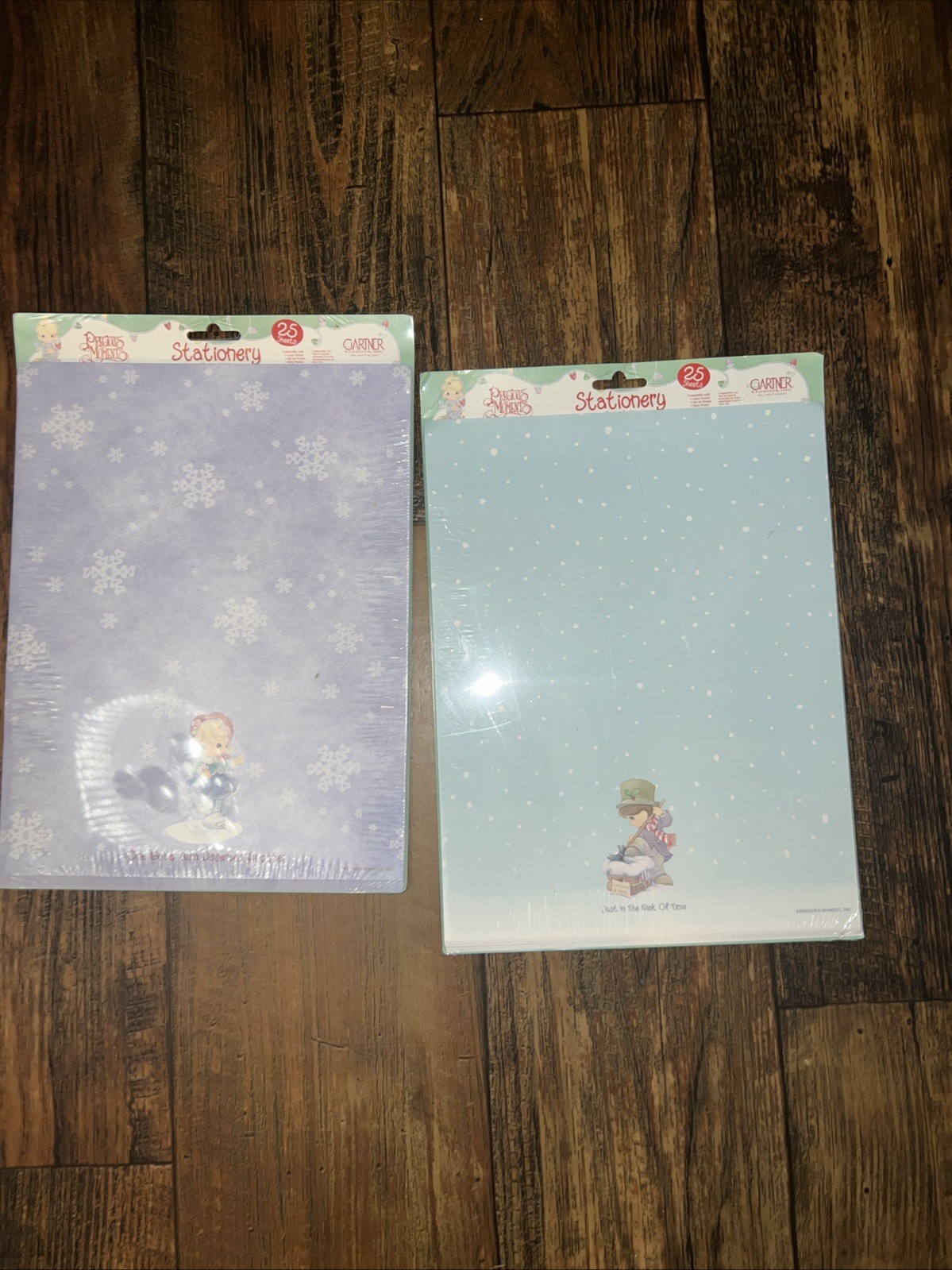 New Holiday Precious Momnts 25 sheets 8 1/2" x 11" Christmas Letters Family Snow