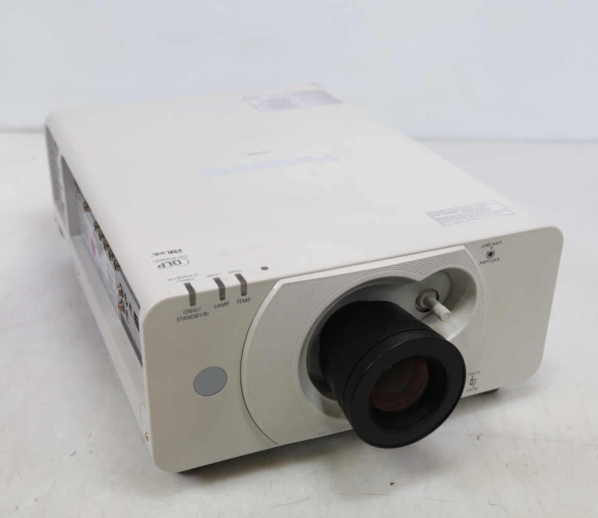 Panasonic PT-DW530U DLP HDMI 4000-Lumens WXGA Projector 668 Hrs