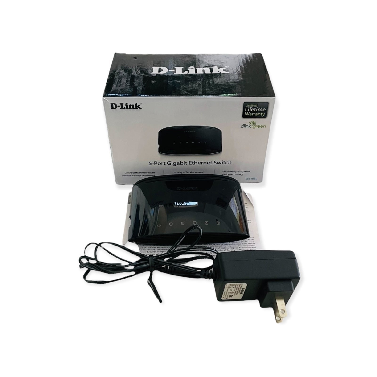 D-Link DGS-1005G 5-Port Gigabit Ethernet Network Switch Desktop Unmanaged Used