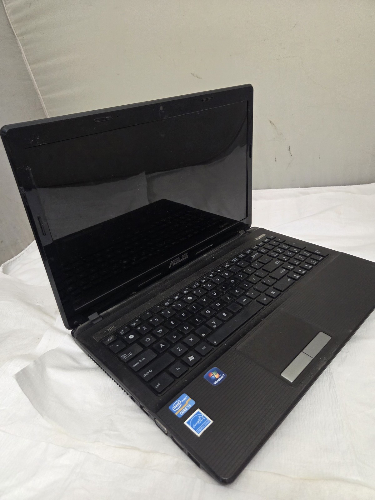 ASUS K53E-BBR9 15.6in Intel Core i5 Windows 7 Laptop Notebook