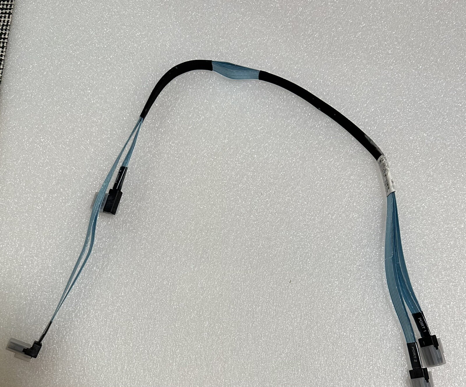 756907-001, 780419-001 HPE 2 Vis 2 mSAS BLUE 90deg-STR-26.5” 90deg*-STR-32”