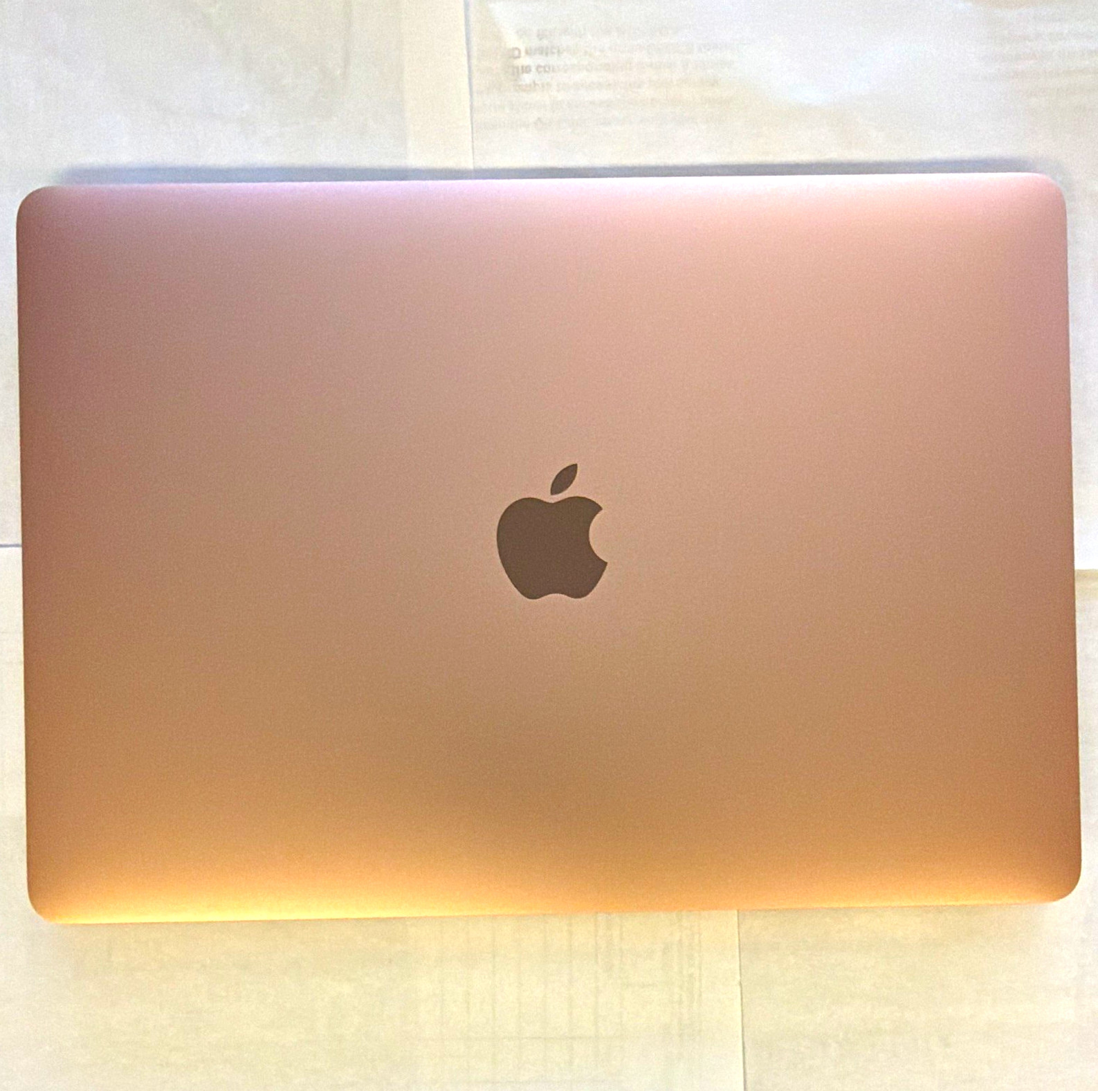 Apple MacBook Air 13" Gold M1 8GB RAM 256GB SSD Touch ID USB-C