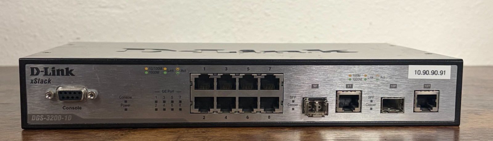 D-Link DGS-3200-10 xStack 8-Port Gigabit L2 Managed Switch (Sold As Is)