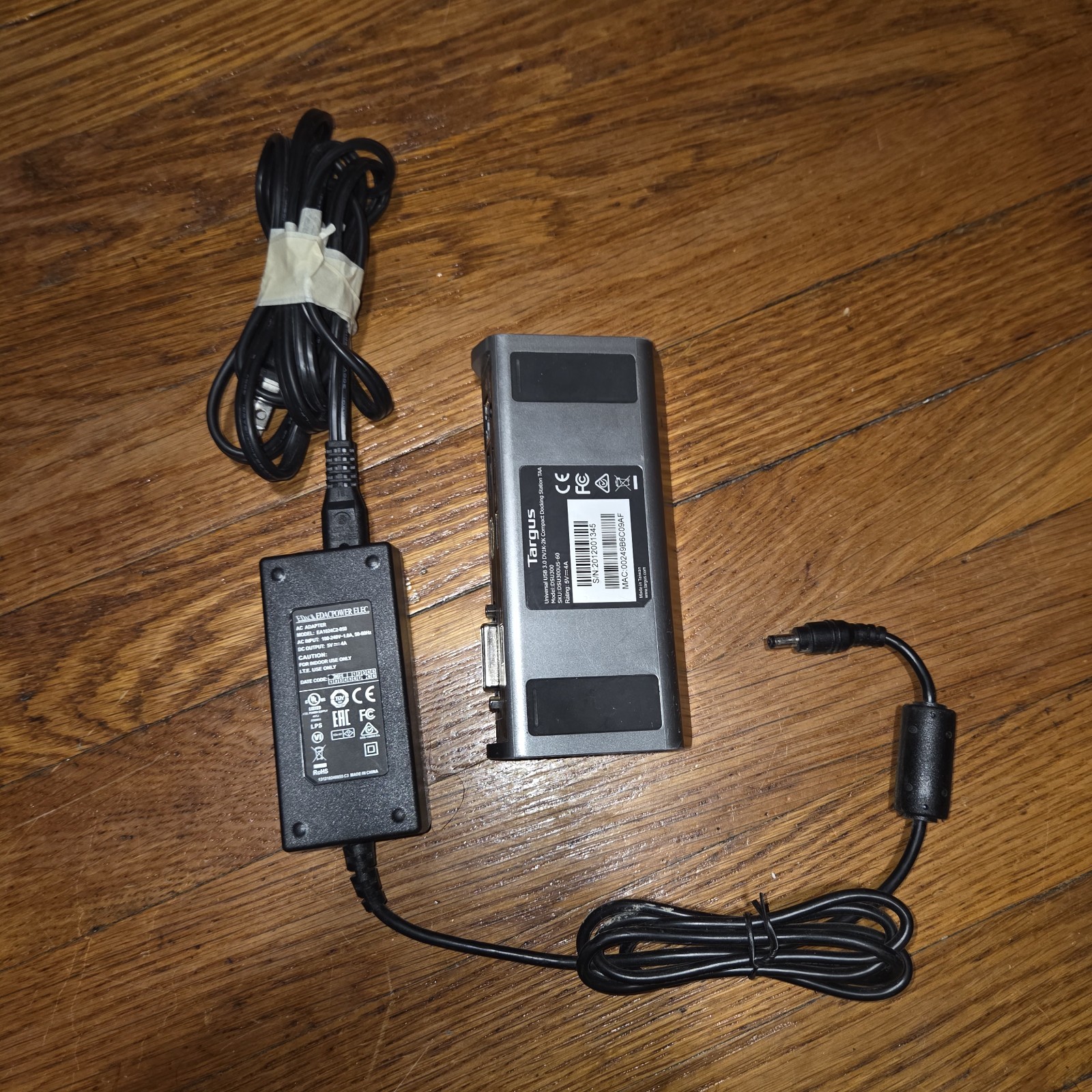 Targus DSU300US-60 USB 3.0 Dual Video Docking Station w/ Power Adapter