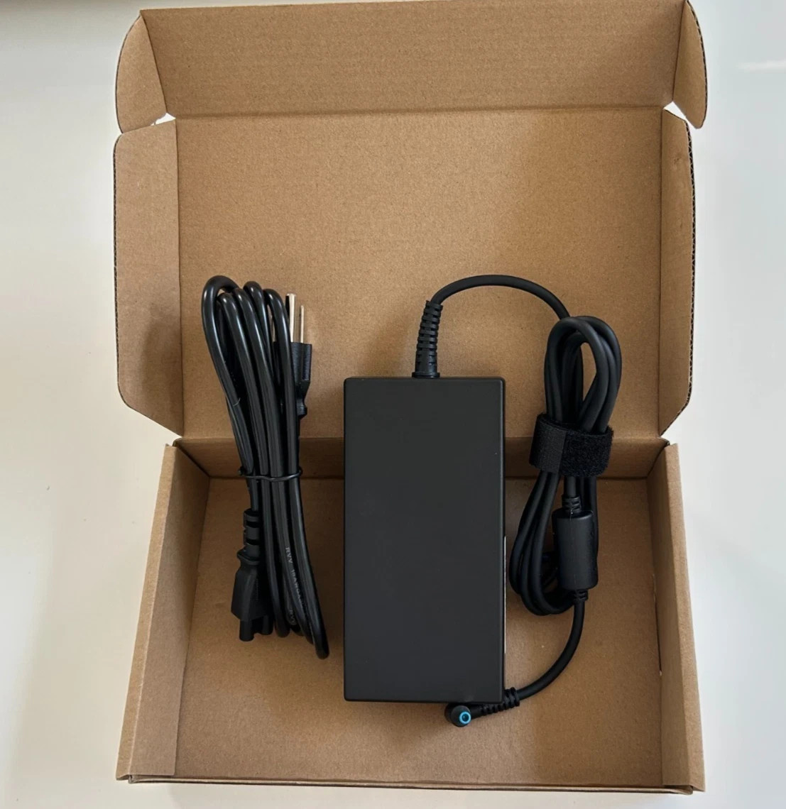 Genuine HP 120W Blue Tip AC Adapter Charger 710415-001 L41856-001 19.5V 6.15A