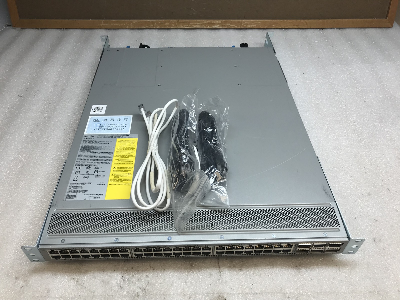 Cisco Nexus N9K-C93108TC-EX 48x 10GBase-T + 6x 40/100G QSFP28 Switch w/ 2x PS