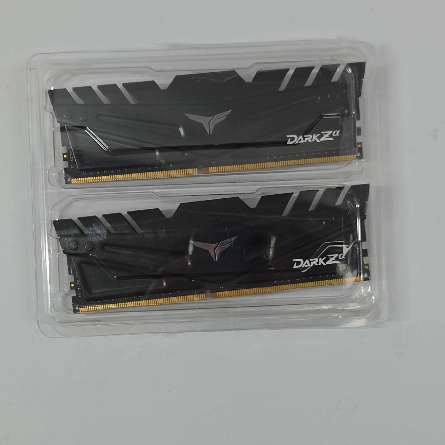 TeamGroup T-Force Dark 16GB (2x8GB) RAM DDR4 3600MHz TDZAD48G3600HC18JBK