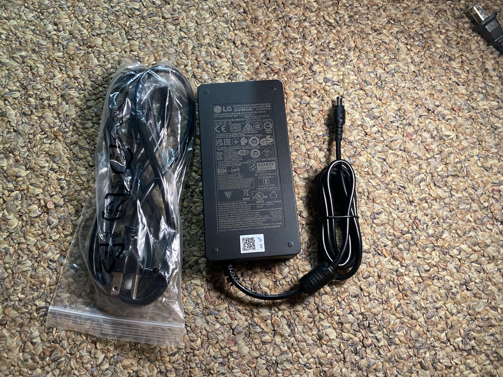 New LG 19V 7.37A 140W Power Adapter EAY65919101 Genuine Charger 27UK850-W