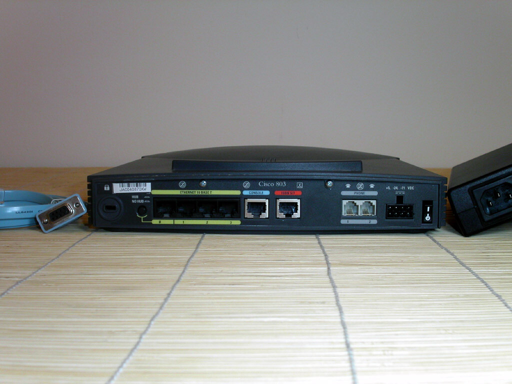 Cisco 803 ISDN Router 8MB RAM