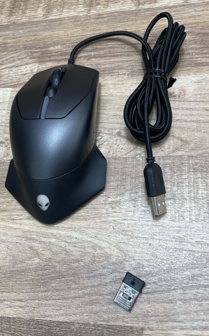 Alienware AW720M Tri-Mode Wireless Gaming Mouse - 2.4GHz Wireless, Bluetooth