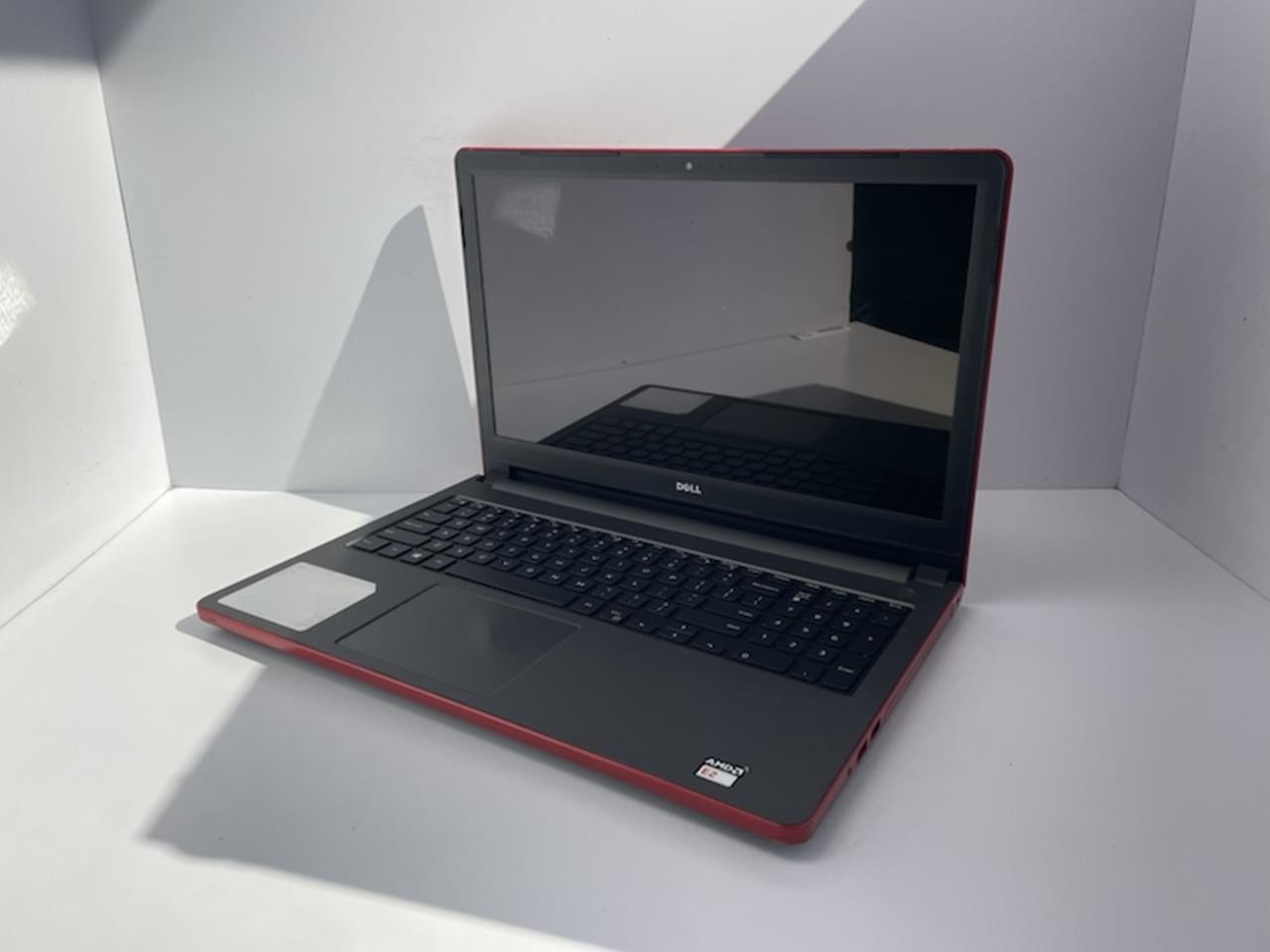 DELL INSPIRON 5555 Laptop w/ AMD E2-7110 1.80 GHZ + 4 GB | No HD / OS