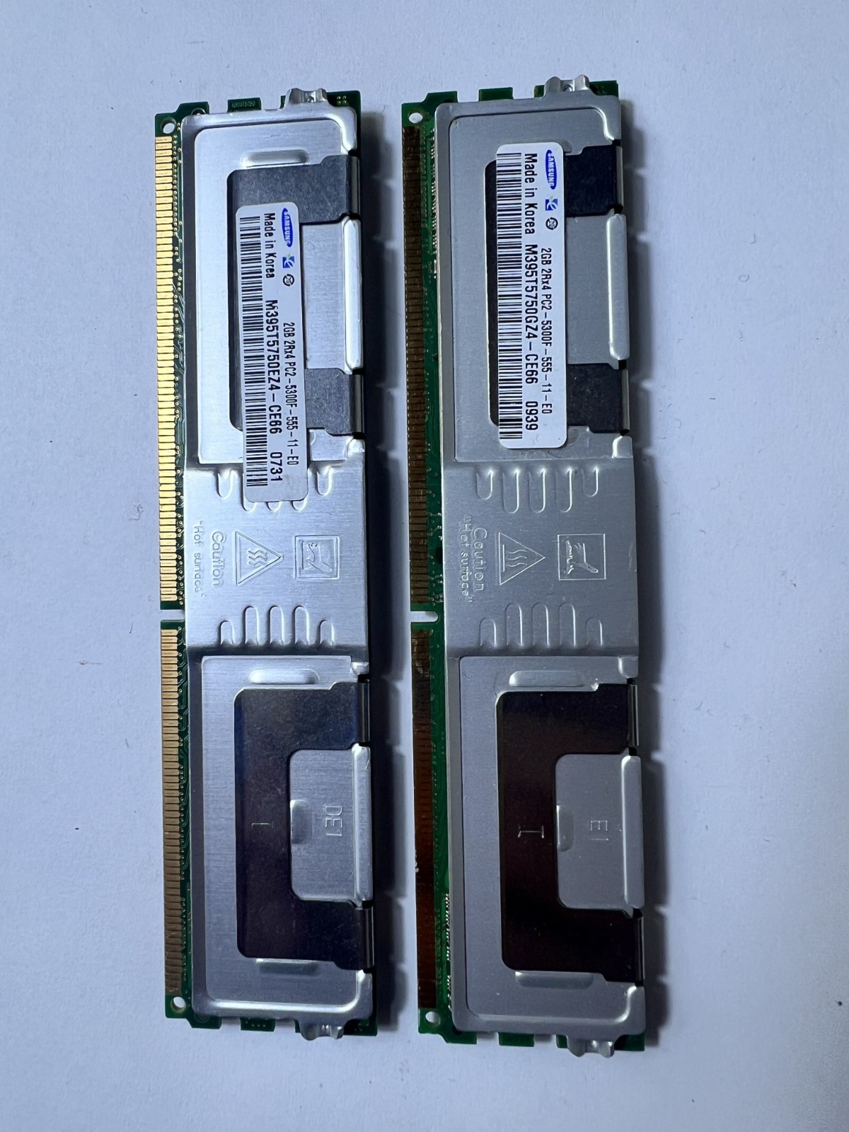 Samsung 4GB Lot of 2x2GB 2RX8 DDR2 RAM PC2-5300F-555-11-B0 M395T5663QZ4-CE65 ECC