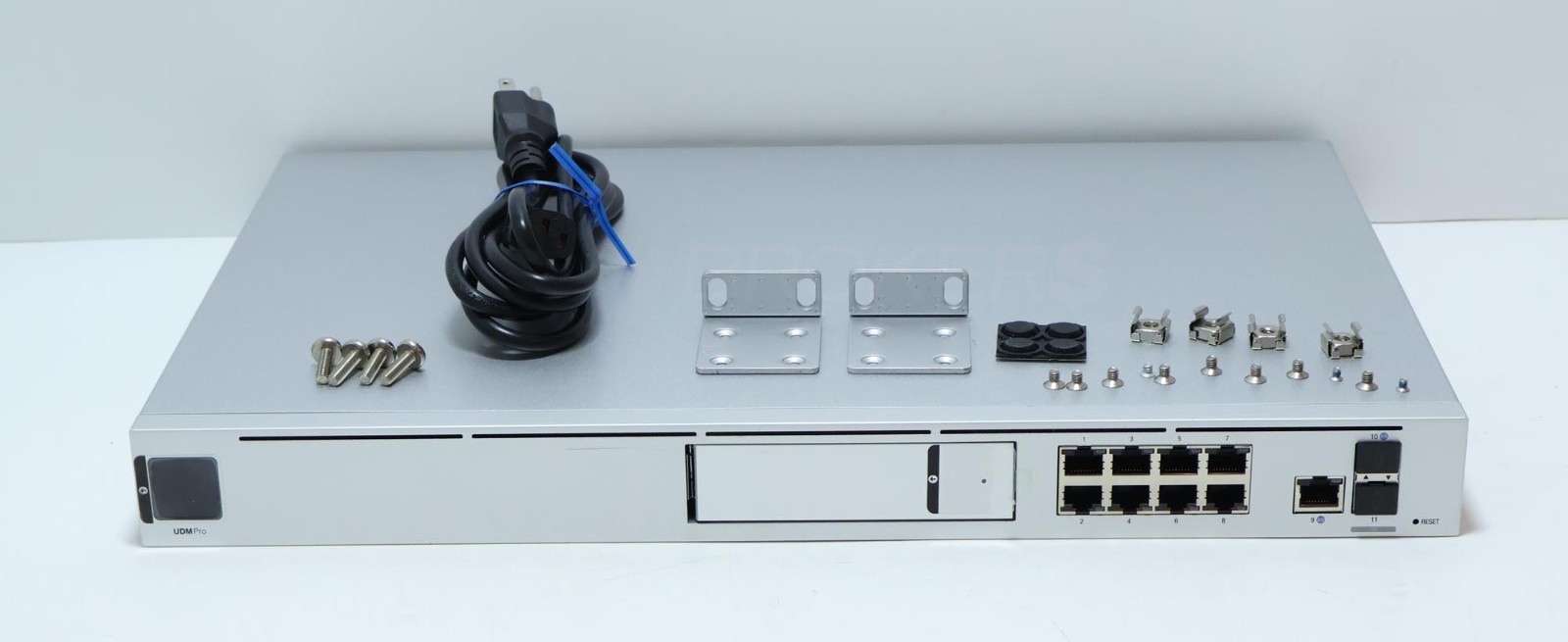 Ubiquiti Networks UniFi Network Dream Machine Pro Gateway & Router UDM-Pro