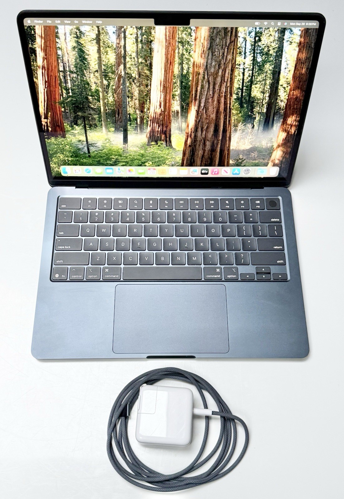 2025 Apple MacBook Air 13-inch M4 Chip 16GB RAM 256GB SSD Midnight Laptop