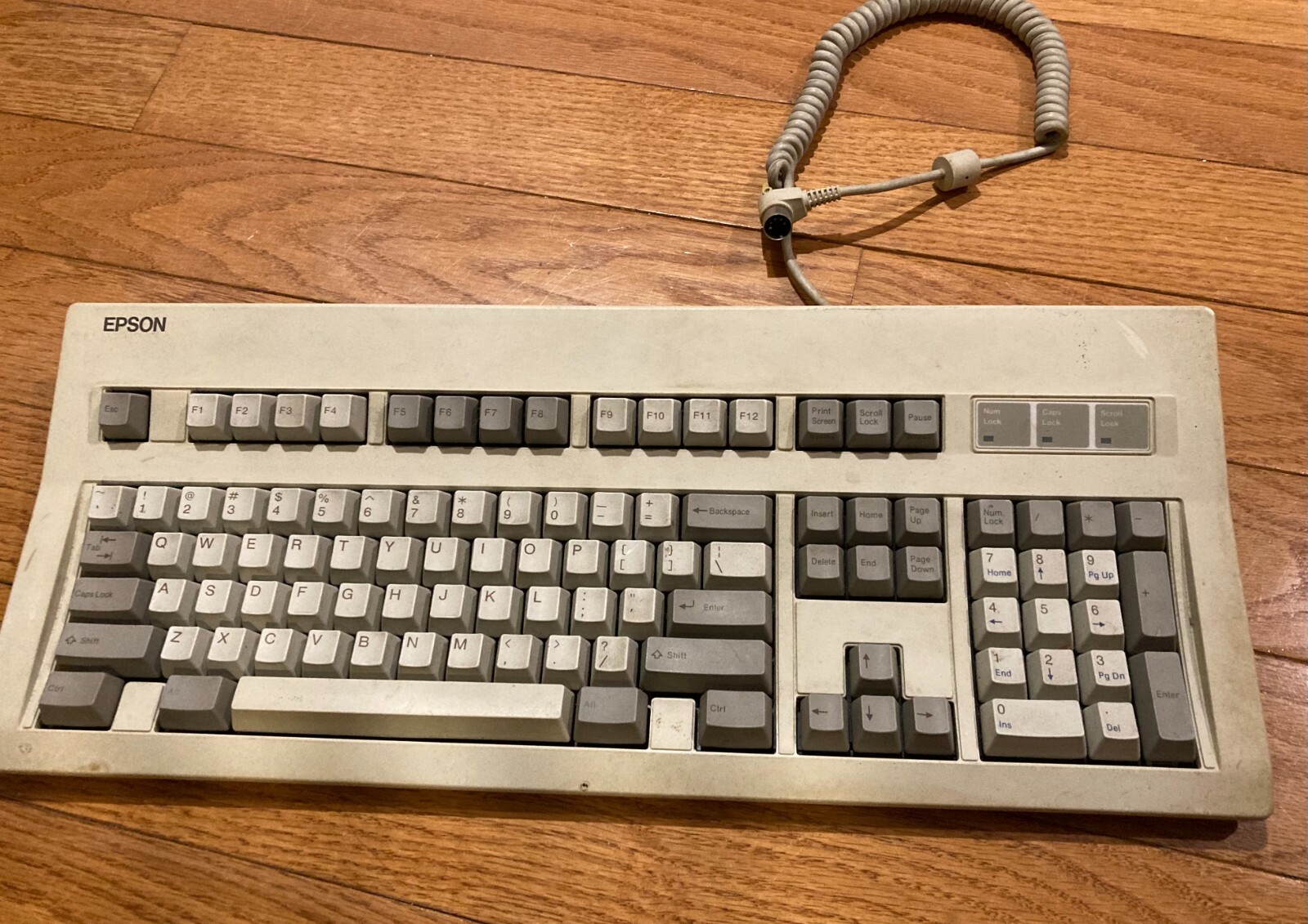 Vintage-Keyboard Epson Q203A A103A-AA C9S4D84701 Seiko-Made in Japan-No missing