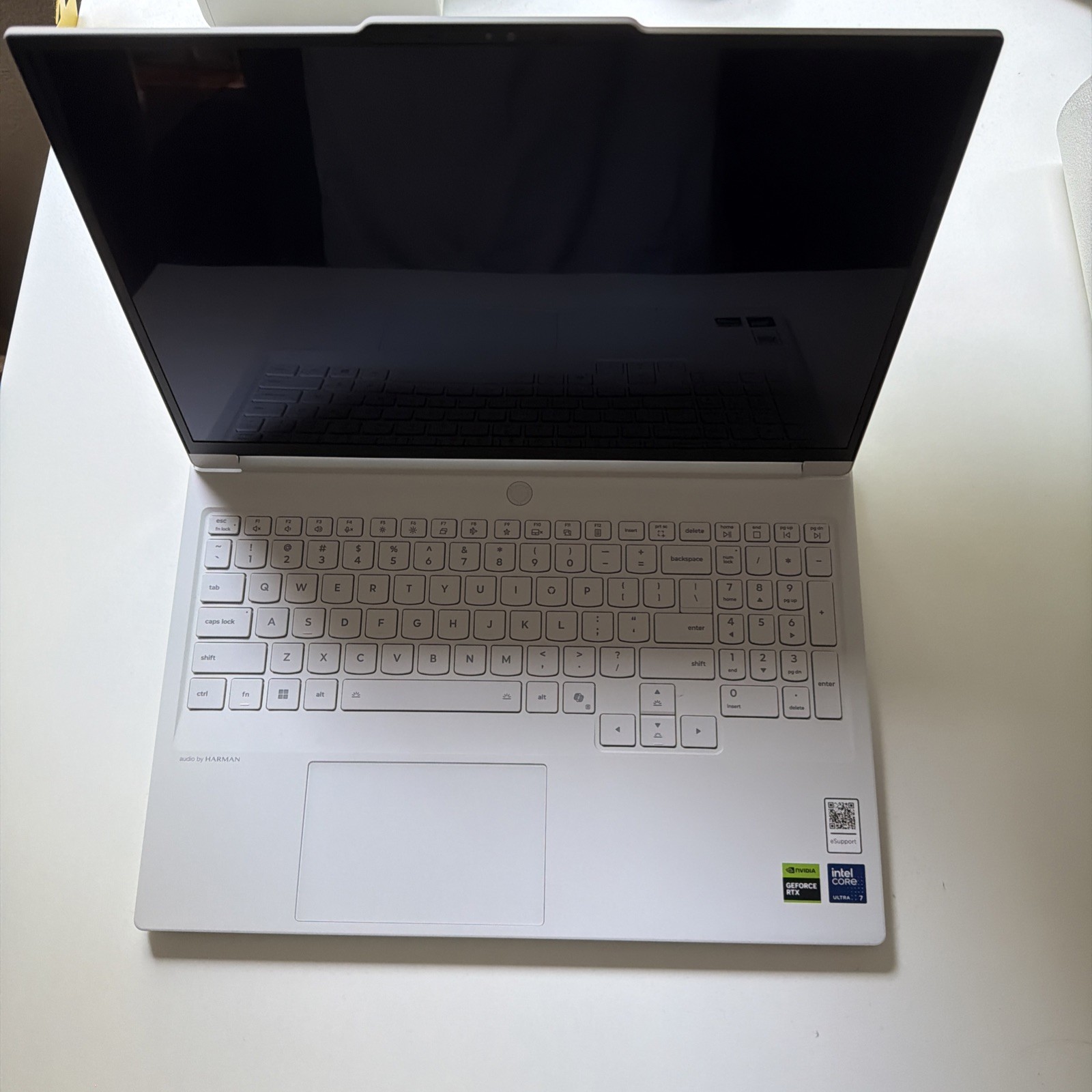 Lenovo Legion 7i Gen 10 16 165Hz QHD+ 2025 Ultra 7 255HX 32GB 1TB SSD RTX 5060
