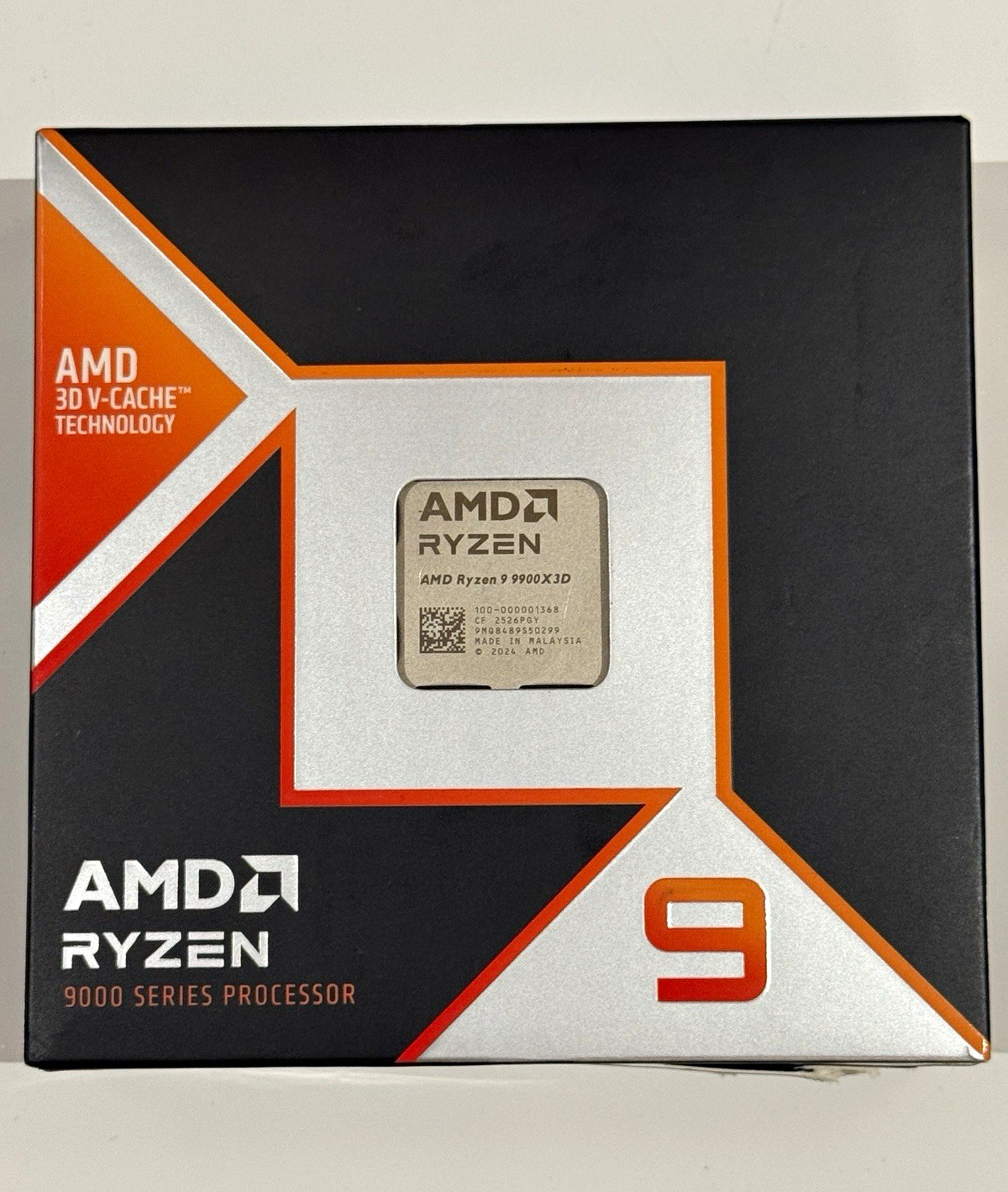 AMD Ryzen 9 9900X3D 12-Core Desktop CPU Socket AM5 4.40GHz MPN 1368