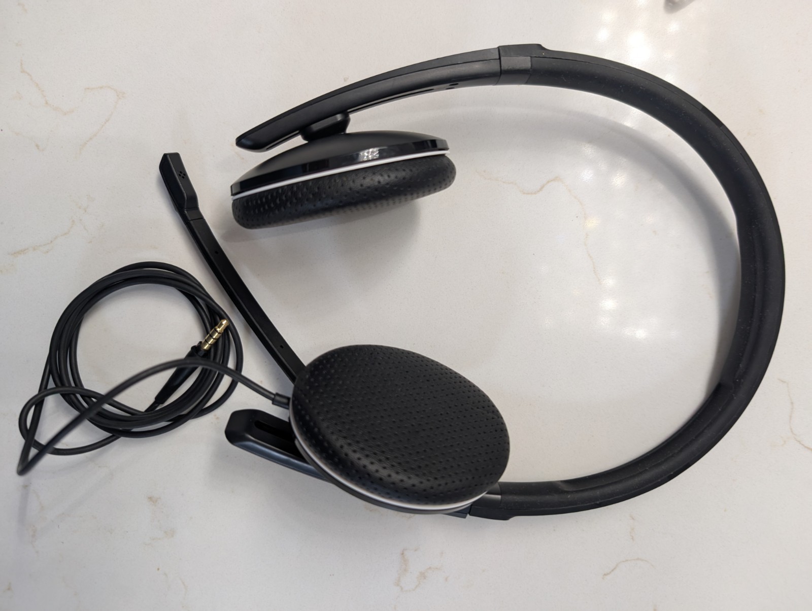 Sennheiser PC 3.2 Binaural Stereo Headset Wired 3.5mm Jack with Microphone