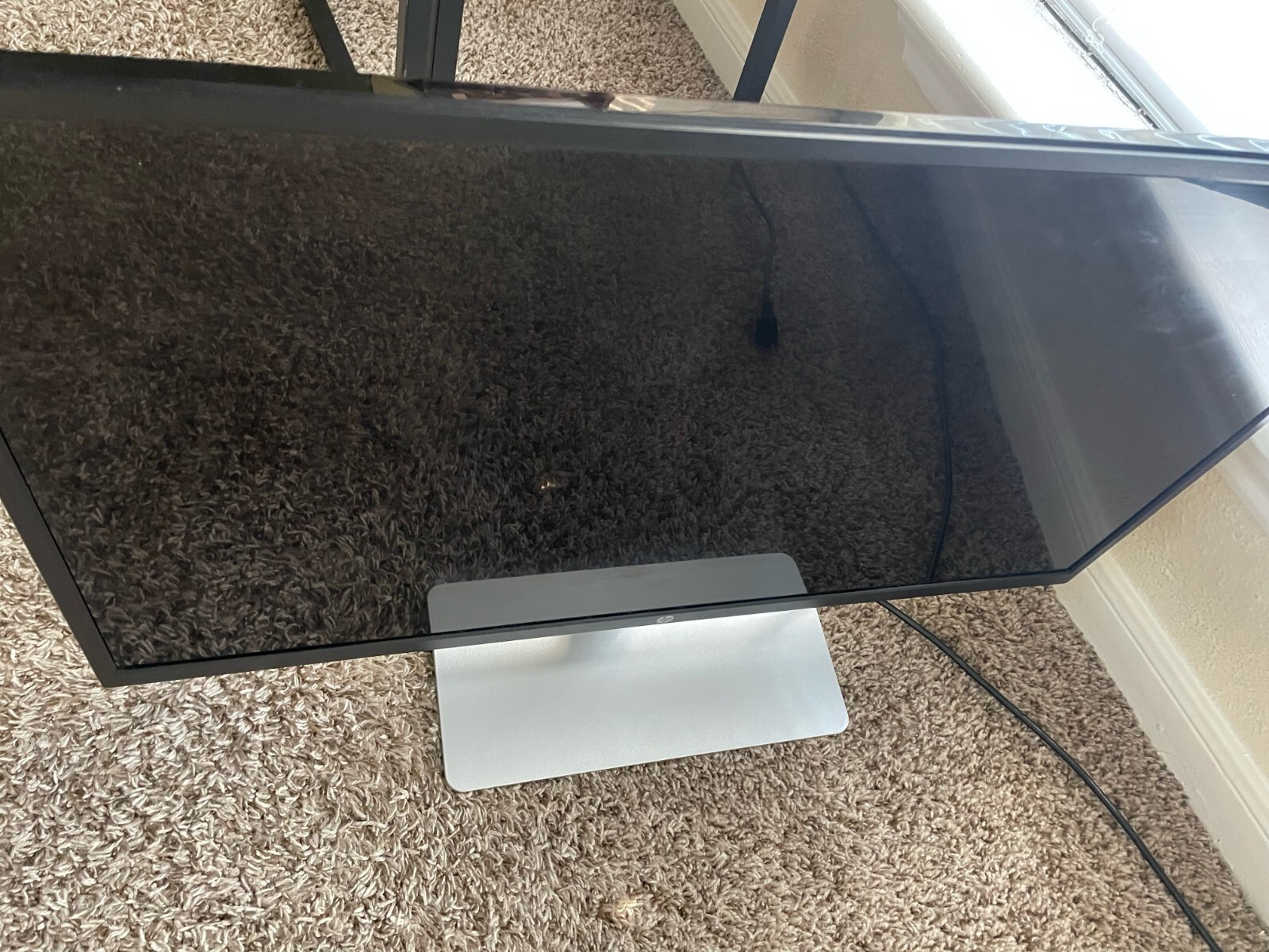 HP 32s 31.5 Inch LCD Monitor with Stand