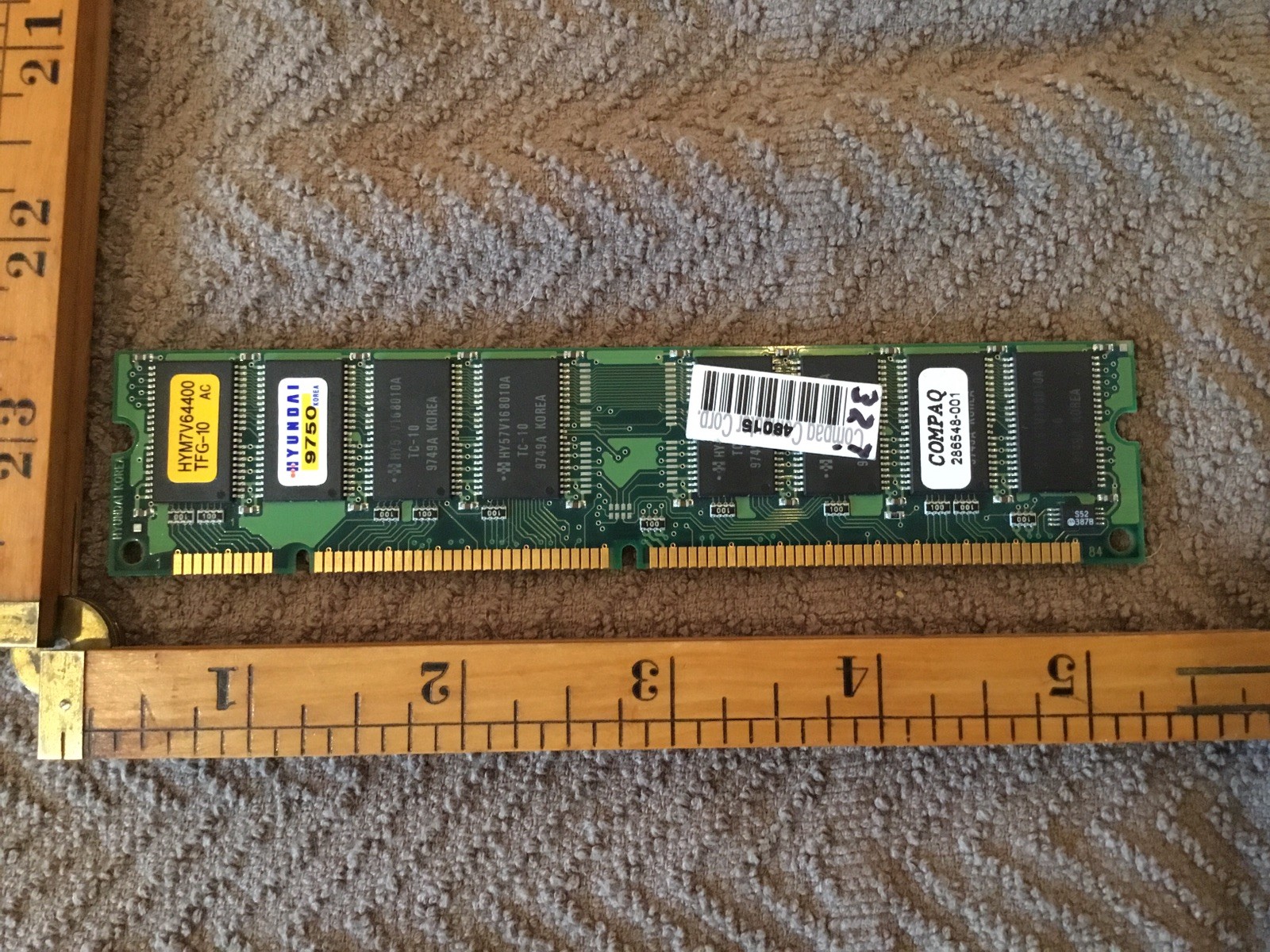 VINTAGE Hyundai 32MB 168 PIN DIMM HYM7V64400TFG-10 AC For Compaq