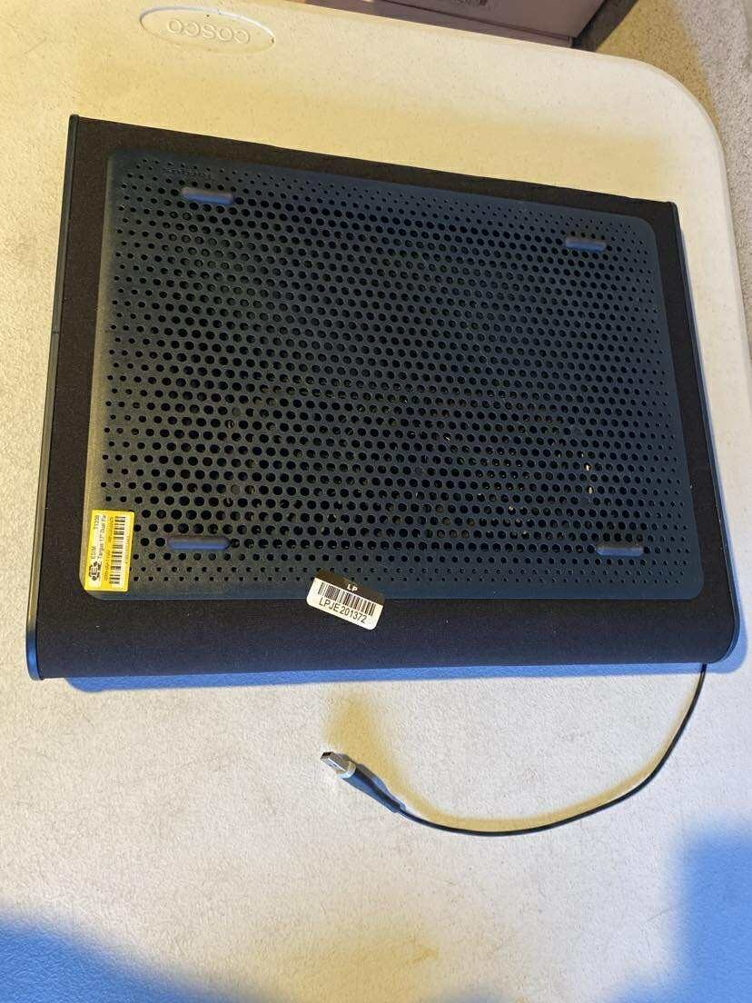 Targus 17" Dual Fan Chill Mat - Black