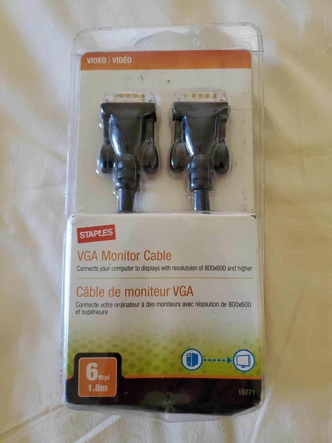 New Staples VGA Male - Male 15pin Cable Cord Monitor to Computer Video 6ft Black