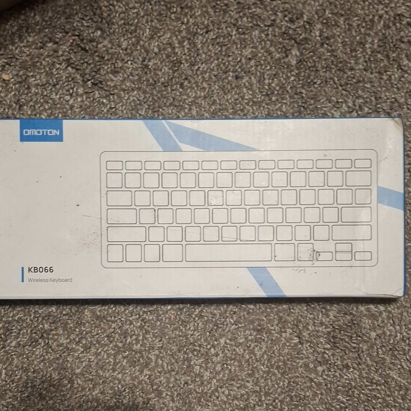 OMOTON KB066 Bluetooth Wireless Portable Keyboard for iPad, White