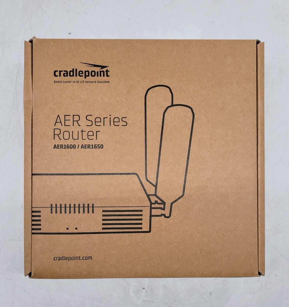 Cradlepoint AER1600 Wireless Router w/ Antennas