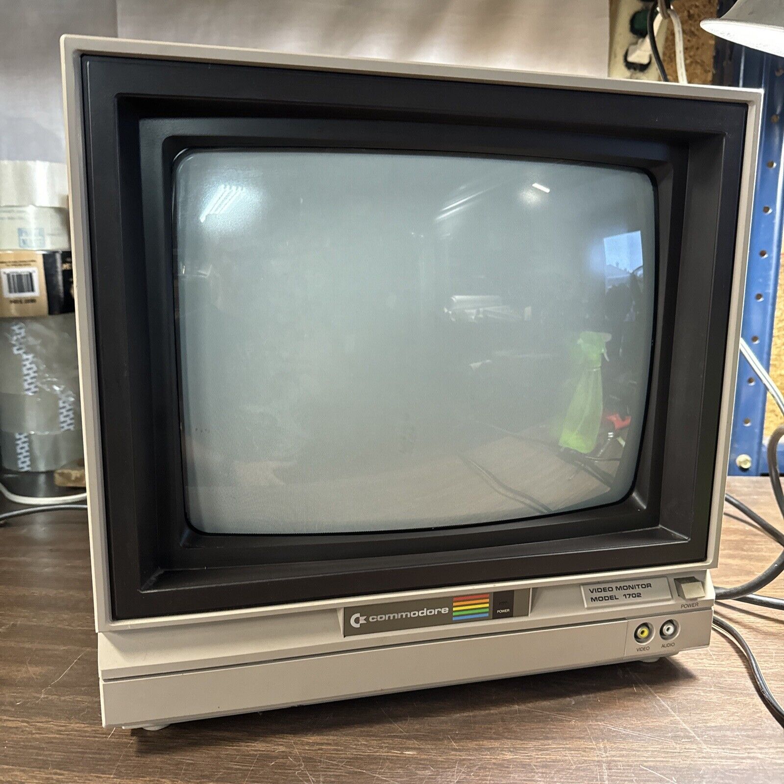 VTG 1984 Commodore 64 Home Computer PC Color  Video Monitor Model 1702 - Tested