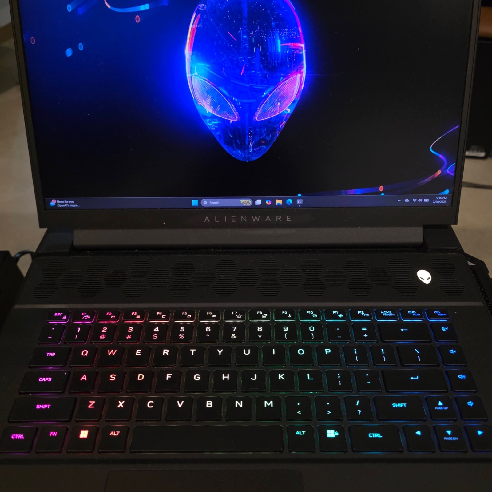 Alienware M16 R1 WQXGA 240Hz Ryzen 9 7945HX  32GB 1TB SSD RTX 4090 175W 16G READ