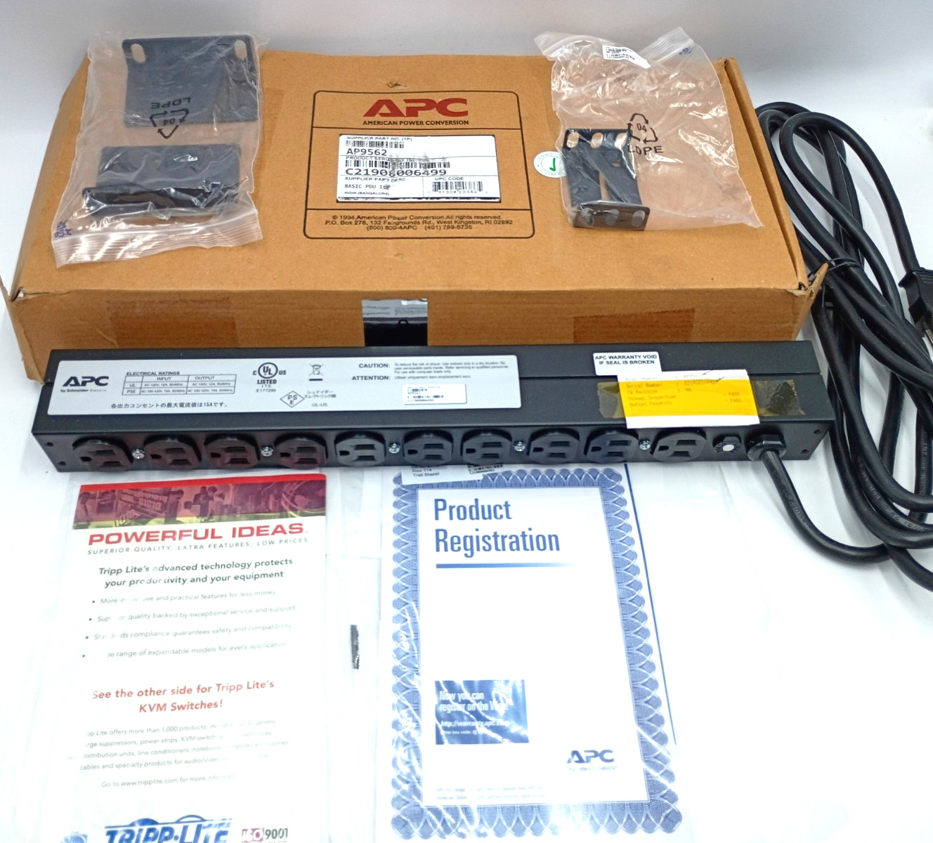 American Power Conversion (APC) AP9562 1U Basic Rack PDU, 15A, 120V Output *NEW*