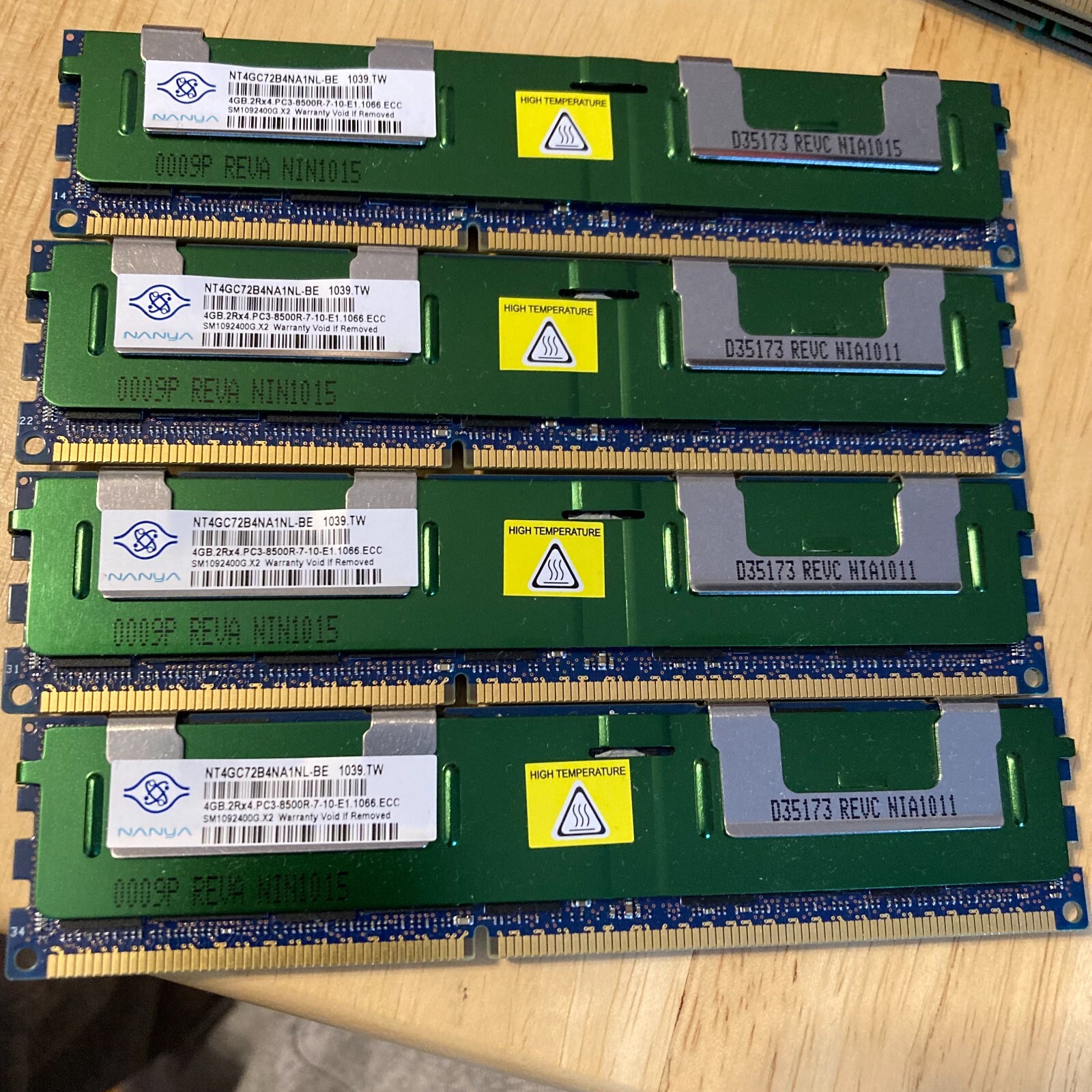 LOT 4x NANYA 4GB 2RX4 PC3-8500R-7-10-E1 NT4GC72B4NA1NL-BE ECC Server RAM 16GB