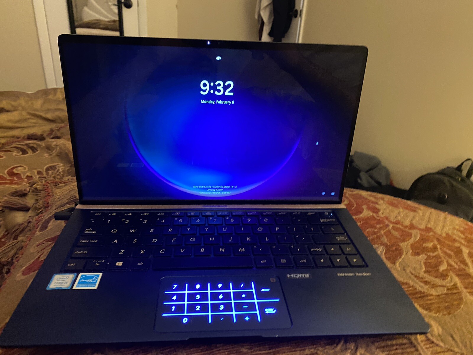 Asus Zenbook ux333f signature edition Ultra slim Nano Bezels