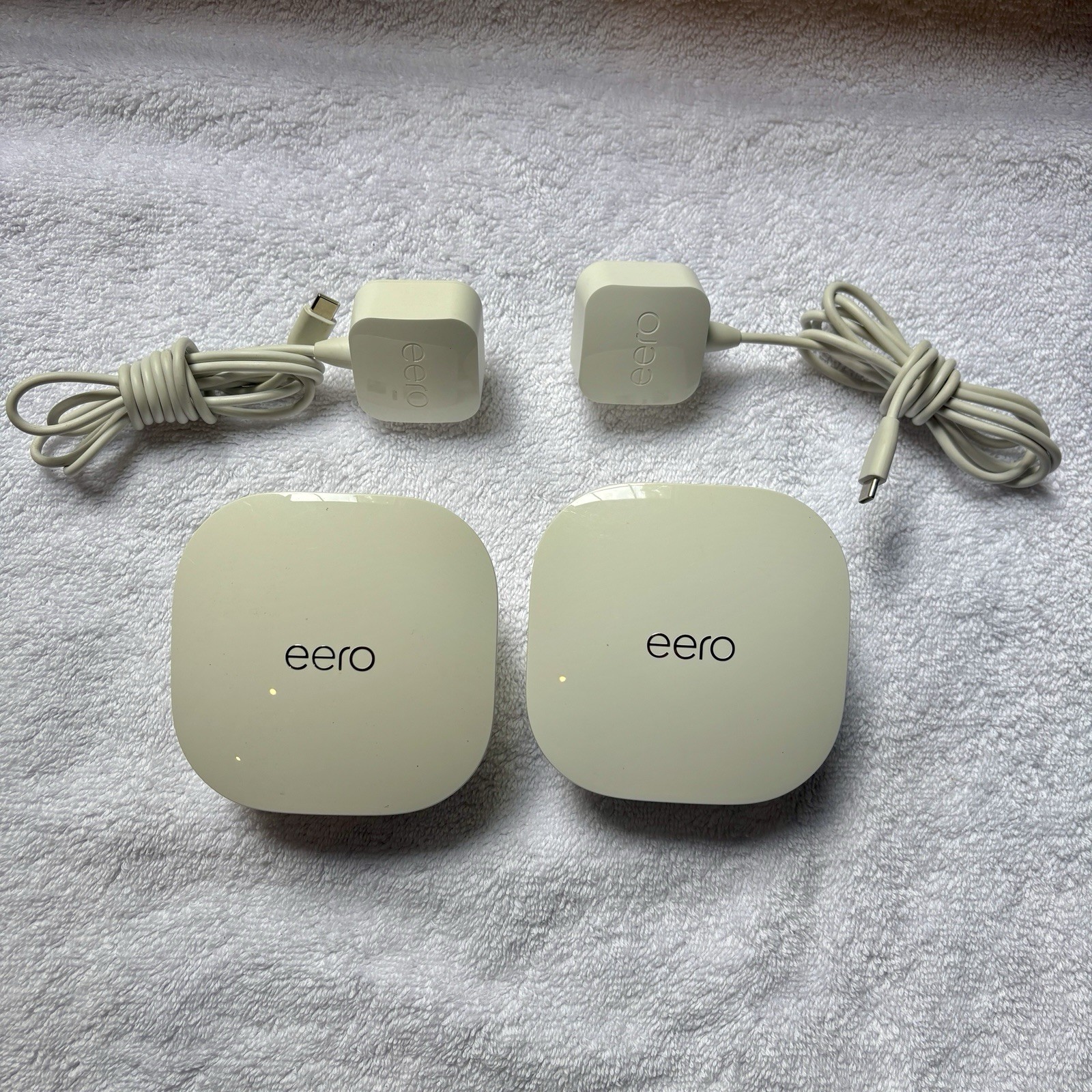 EERO WIFI Mesh Router  J010001 Dual Band 2.4 GHz and 5GHz 2-Pack Works Great