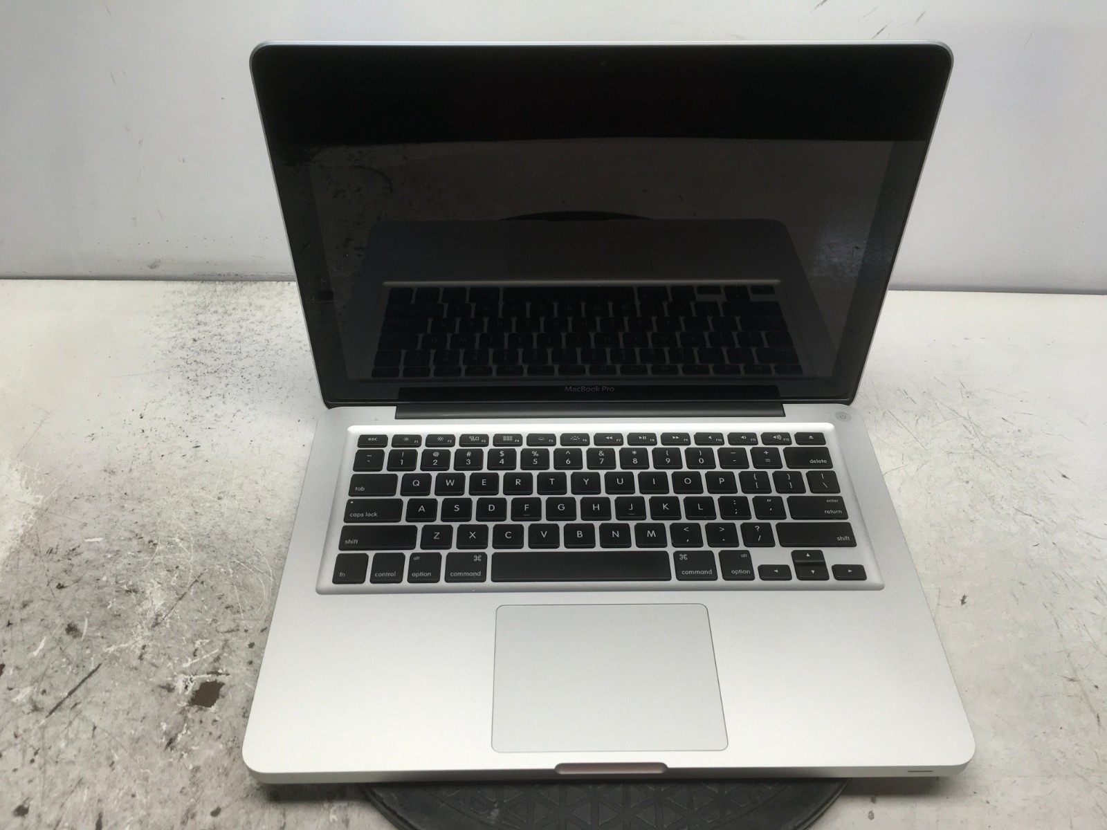 Apple MacBook Pro A1278 Intel Core i7-2620M 2.7GHz 2 GB NO HDD No Batt