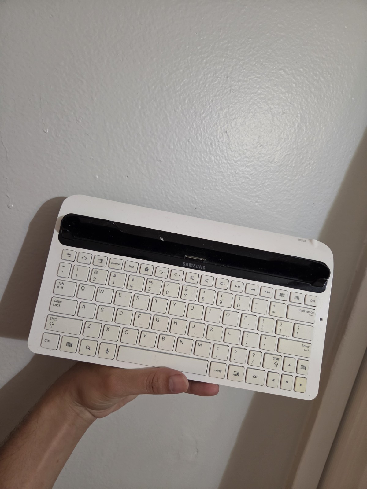 Samsung Wireless Keyboard – Multimedia Keyboard – White – Internet & Smart TV