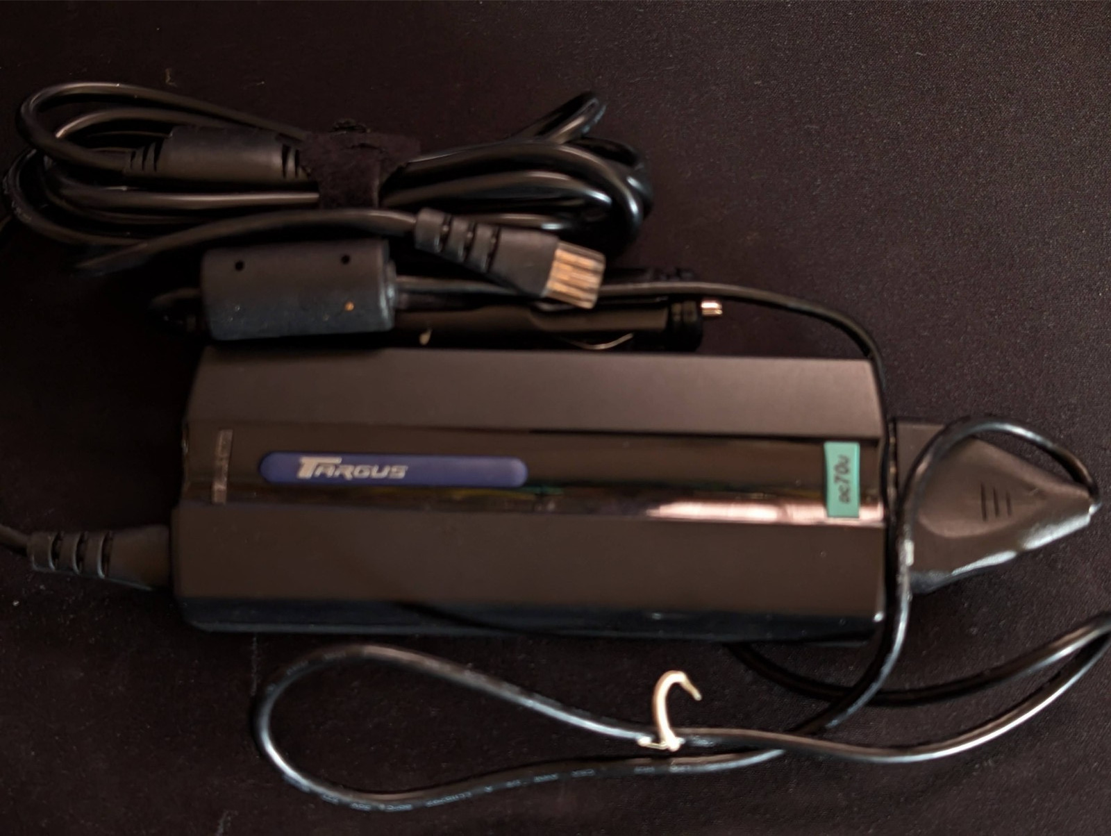 Targus DC70U Universal Auto Laptop Power Adapter Charger W/ 8 Tips