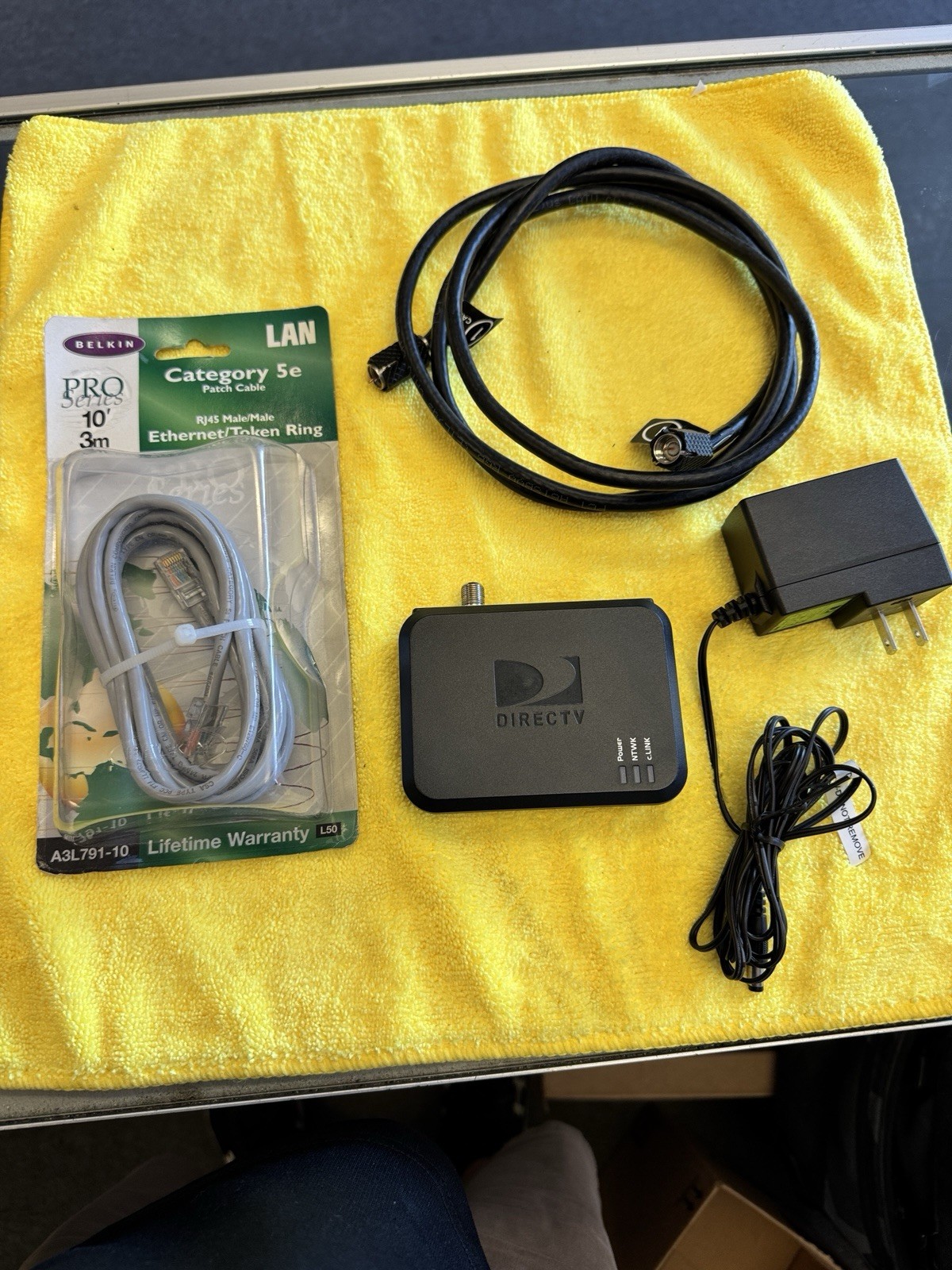 DIRECTV DECABB1MR0-01 DECA BROADBAND ETHERNET TO COAX ADAPTER W/ CABLES