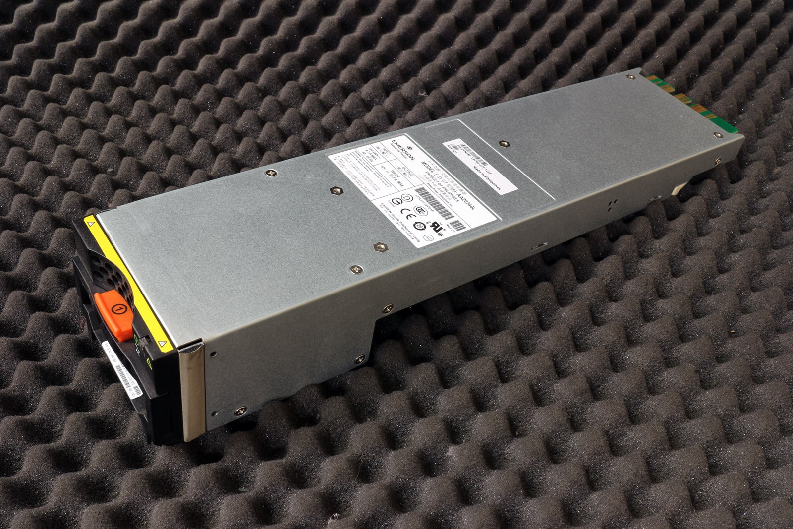 Dell YN08F 0YN08F Power Supply Emerson AA26340L PSU 071-000-543