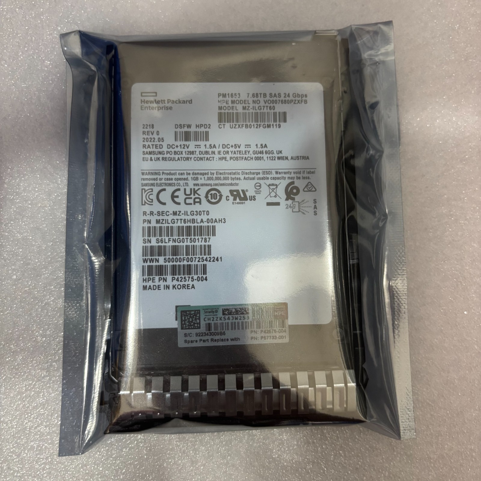 HPE P42575-004 MZILG7T6HBLA-00AH3 MZ-ILG7T60 PM1653 7.68TB SAS 24G 2.5 in SSD