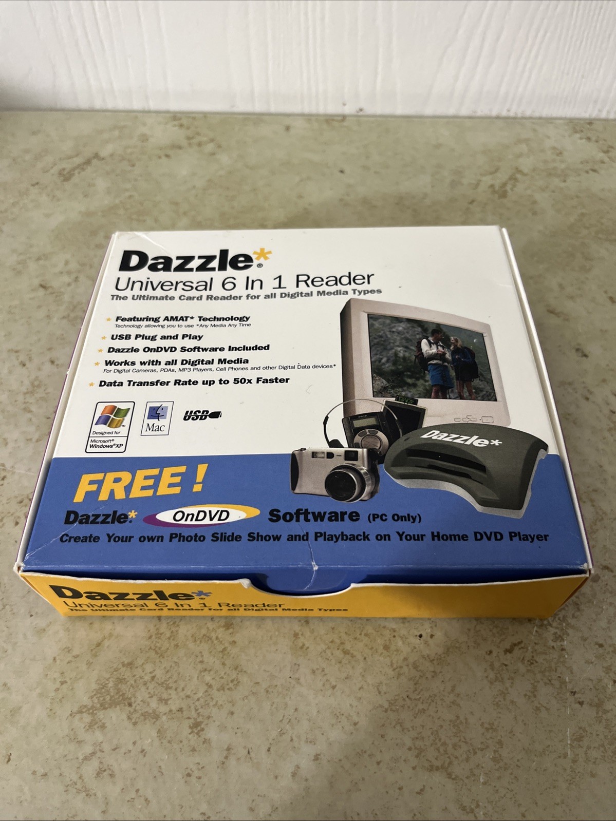 Dazzle Universal 6 in 1 Card Reader for Windows & Mac for digital media type AV